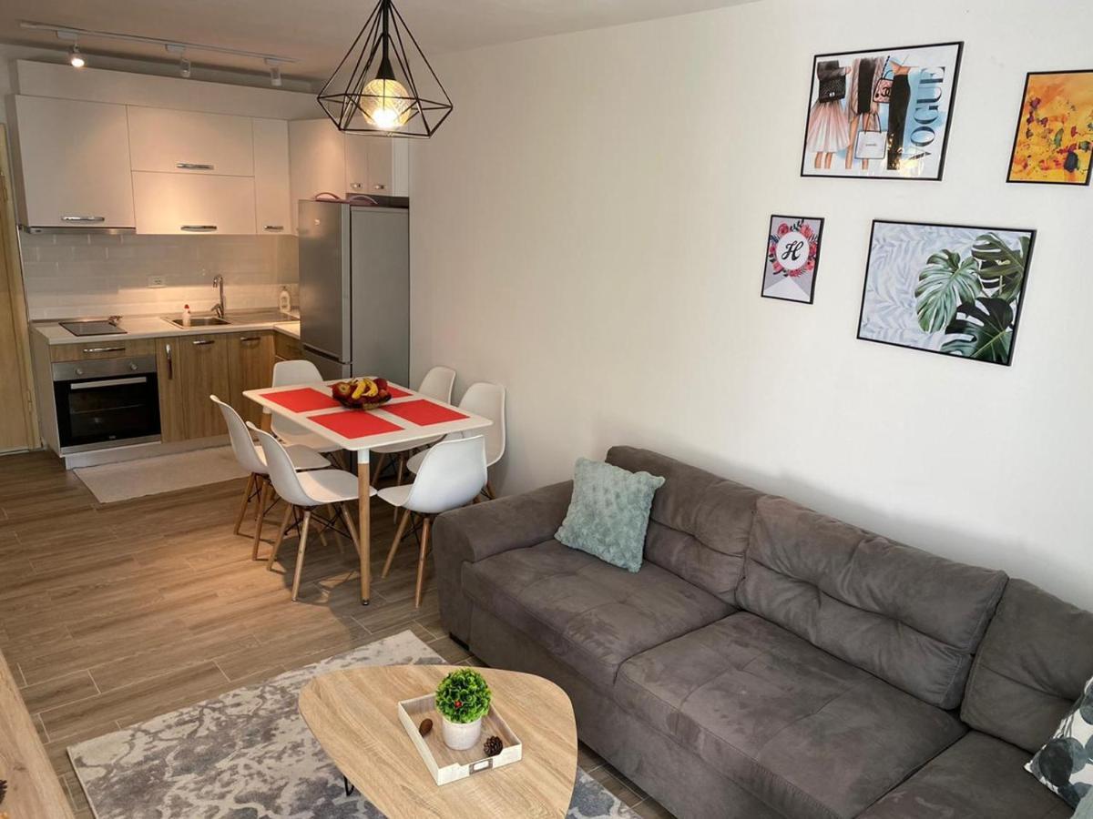 Heili'S Cozy Apartment Shëngjin Dış mekan fotoğraf